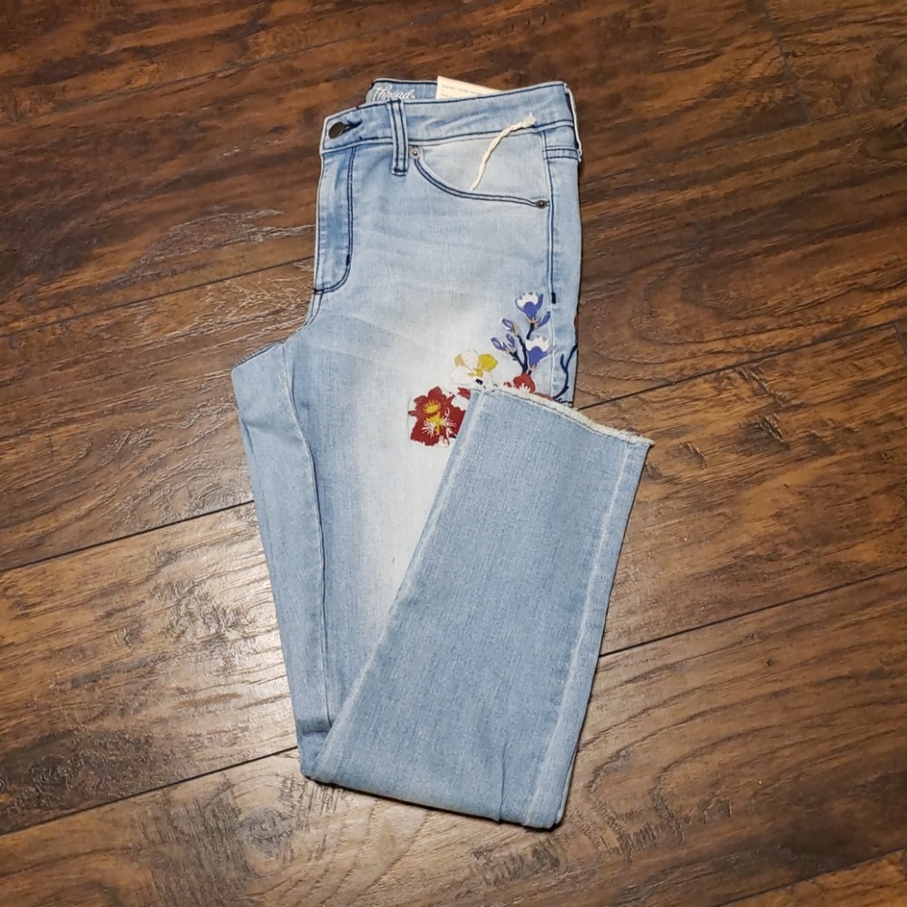 Embroidered Mid-Rise Skinny Jeans